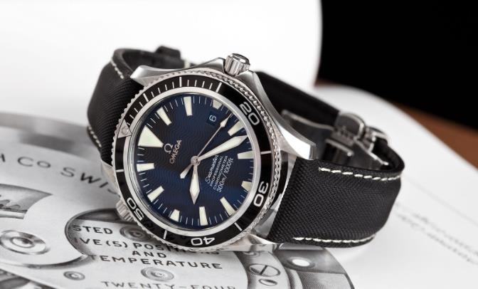 欧米茄欧米茄机械表走慢是怎么回事(可能的原因和解决方法)（图）