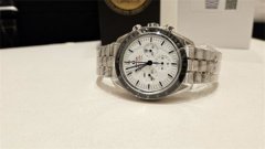 完美腕表重塑：欧米茄划痕修复秘籍